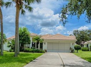 910 Kings Blvd, Sun City Center, FL 33573
