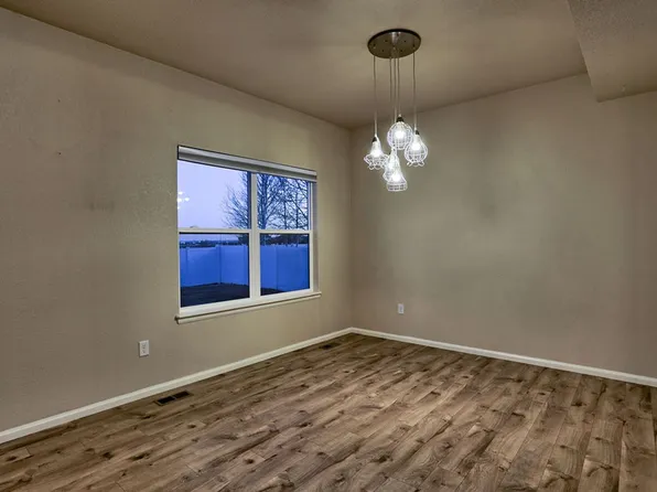 571 Wind River Dr, Windsor, CO 80550