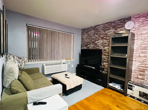 11231 38th Ave APT 2B, Flushing, NY 11368