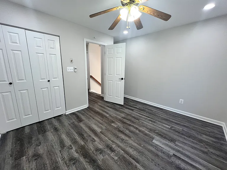 16401 Ellipse Ter — Photo 23