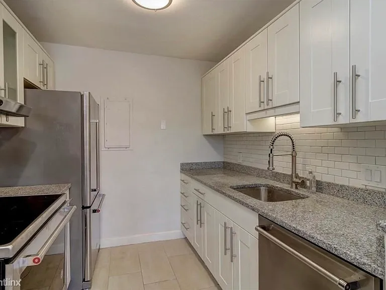 617 Massachusetts Ave #4 — Photo 3