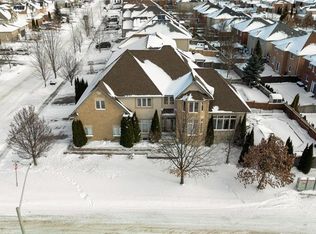 2 Spencer Dr, Barrie, ON L4N0Y9