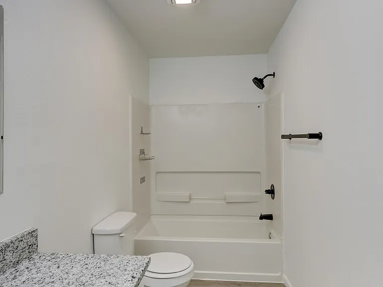 1119 S Saint Louis Ave — Photo 17