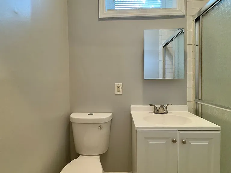 For Rent: Urban Luxury at 914 N. Charles St Your City Lifestyle Awaits! — Photo 35