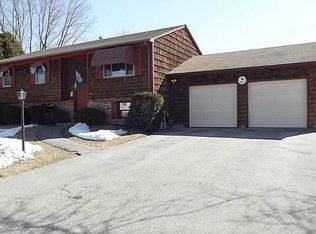 120 Brook Spring Dr, Warwick, RI 02889