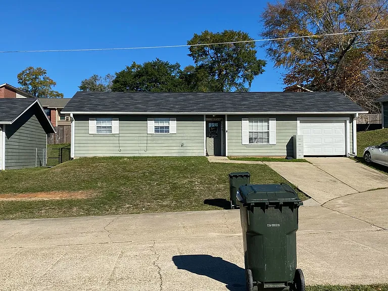Monthly Paid Rent — Photo 10