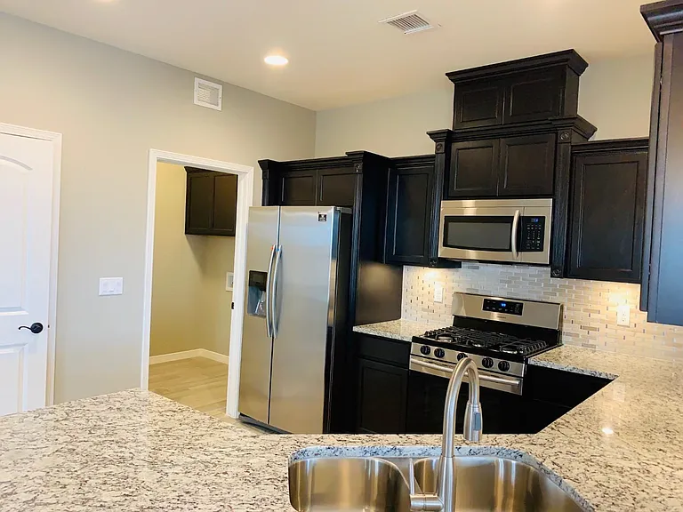 1165 Gaitan St — Photo 3