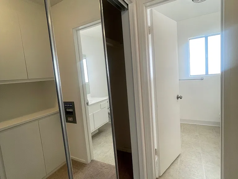 Unit 15 - Studio Floorplan
