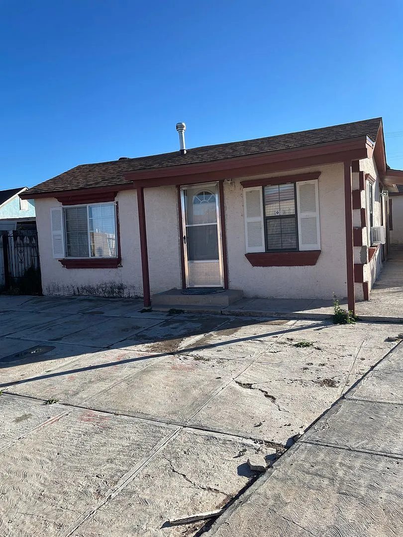 Affordable 2 Bed / 1 Bath Rental — Photo 4