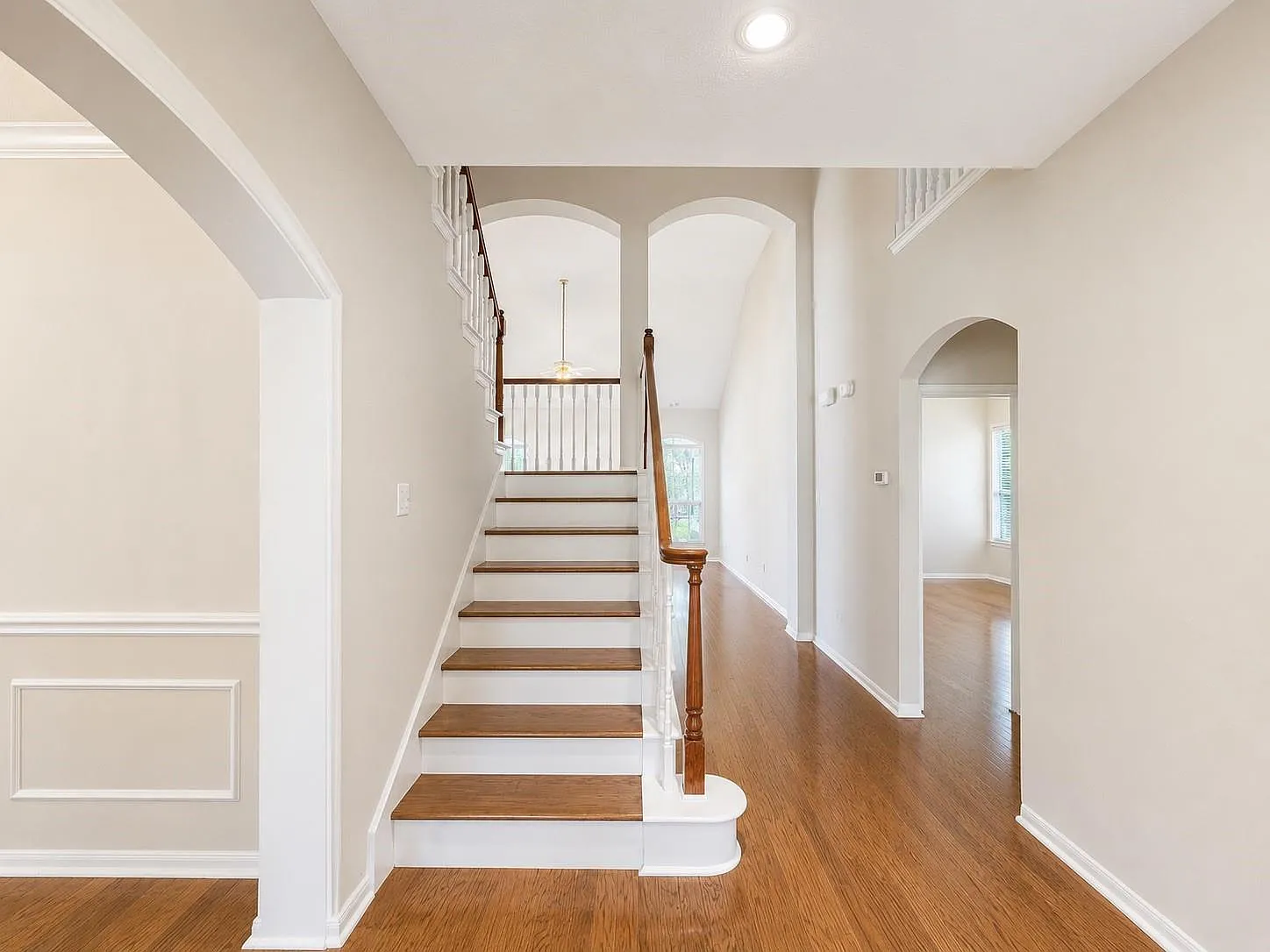 3 bed, 3.0 bath, 2832 sqft, $2,750 — Photo 3