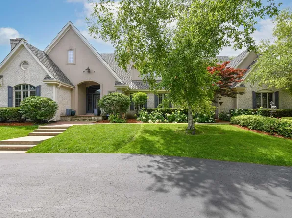 4025 W Stonefield ROAD, Mequon, WI 53092