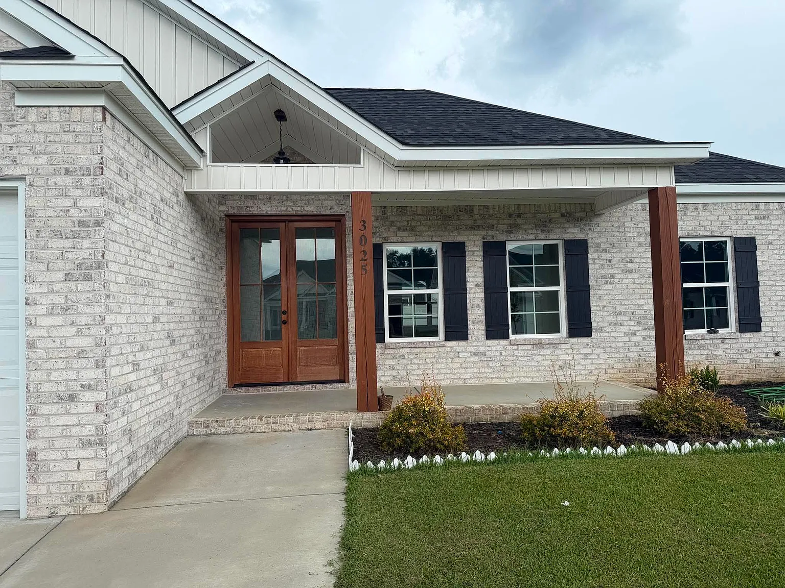 3 bed, 1500 sqft, $2,450 — Photo 2