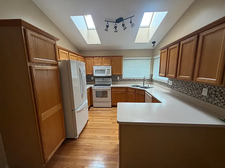 5626 Victory Cir — Photo 17