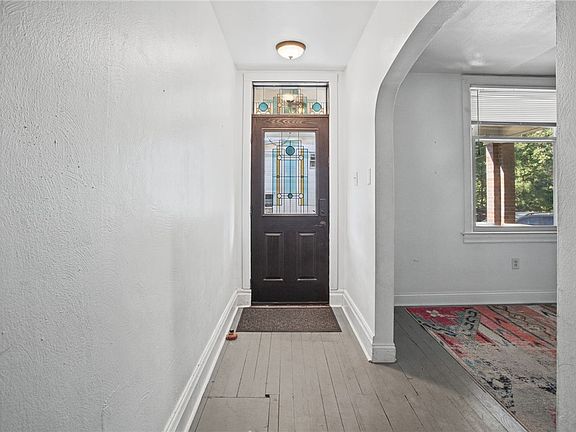 4th image of 1813 Eberhardt St