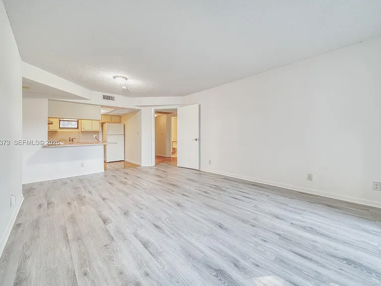 8290 Lake Dr #236 — Photo 3