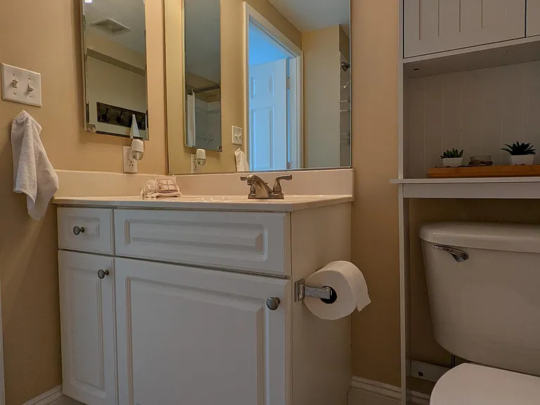 2726 Gallows Rd — Photo 11