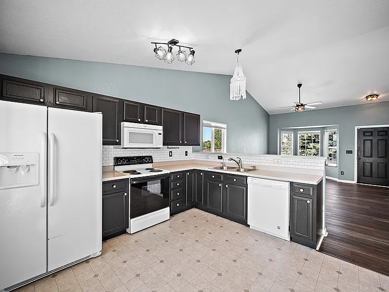 5194 Fennel Dr — Photo 11