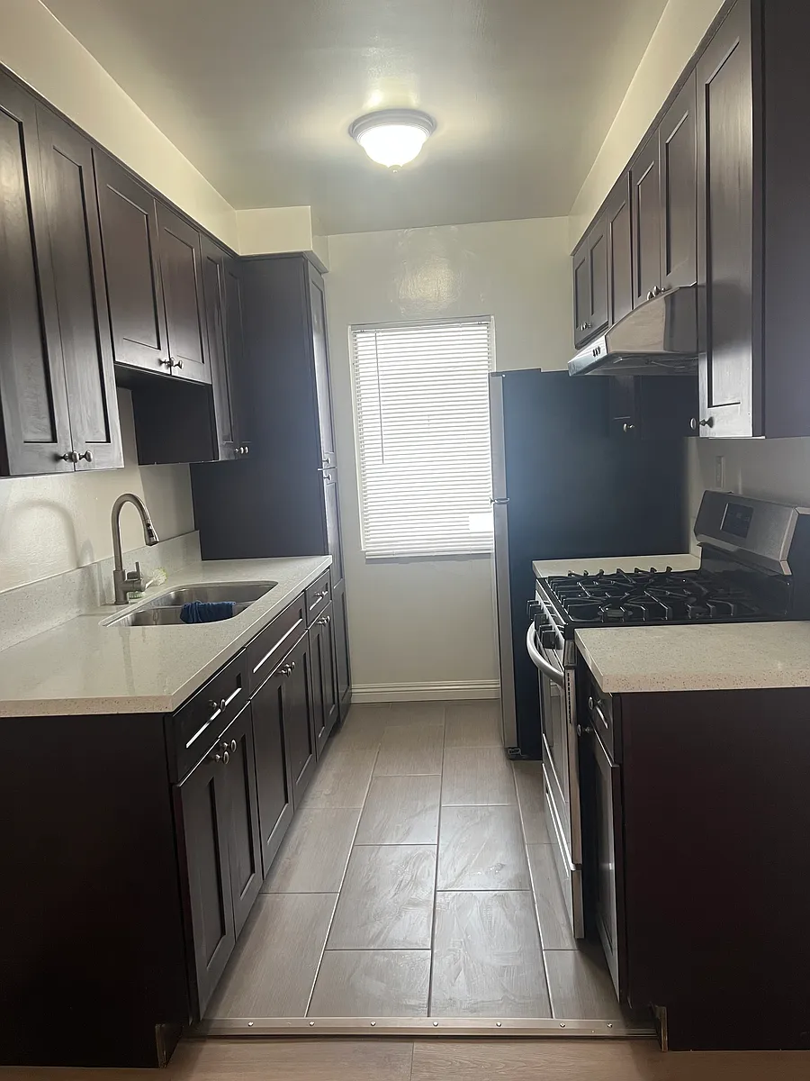 Building Photo - 1725 Federal Ave #5