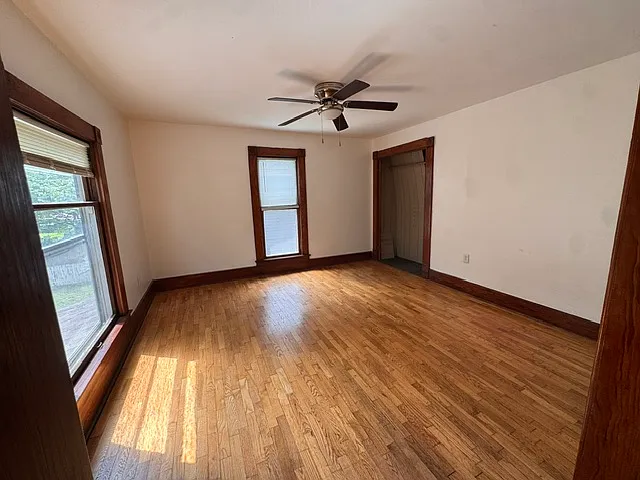 1111 SW Western Ave — Photo 12