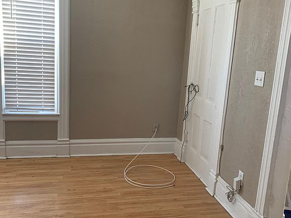 3rd image of 816 N 1st St