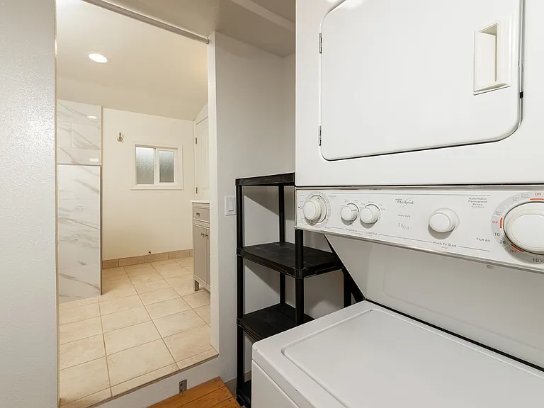 1515 E Higgins St #1 — Photo 6