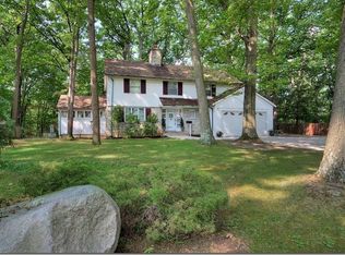 19670 Seminole Rd, Euclid, OH 44117