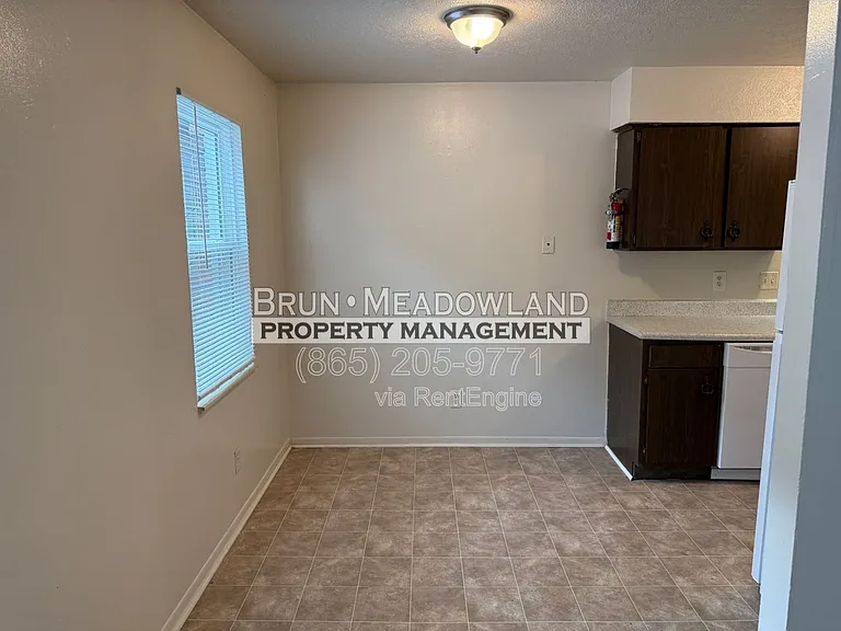 5525 Jacksboro Pike #3 — Photo 8