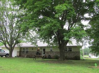 926 Warnall Cir, Seneca, MO 64865
