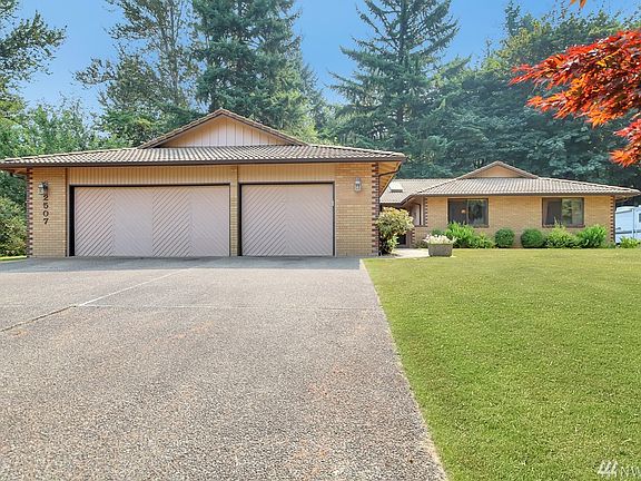 2nd image of 2507 36th St SE