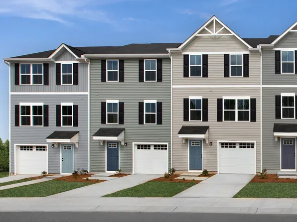 35 Peter Christopher Ct, Wickliffe, OH 44092