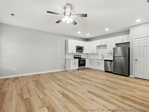 4th image of 2721 Ramsey St