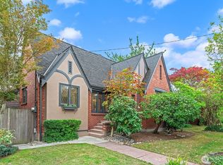 825 NW 57th St, Seattle, WA 98107