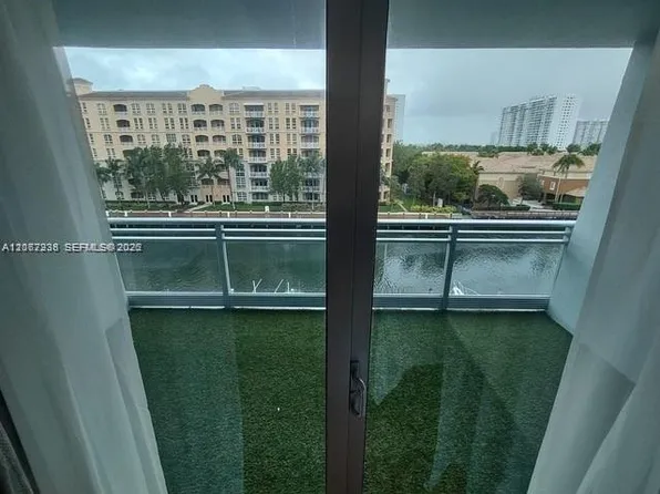 2950 NE 188th St APT 316, Aventura, FL 33180