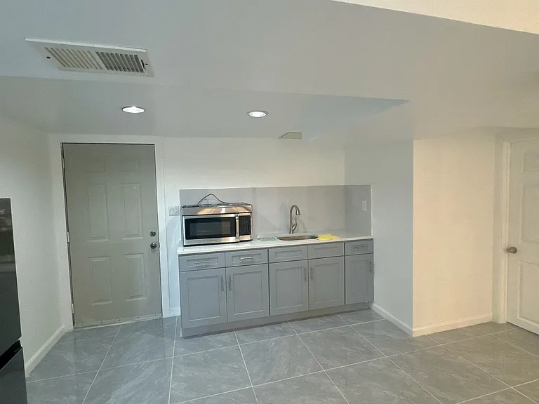 108 Moffett St #BASEMENT — Photo 1