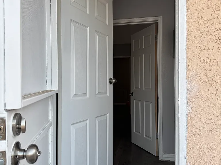 9614 S 8th Ave — Photo 52