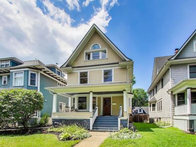 129 S Ridgeland Ave, Oak Park, IL, 60302