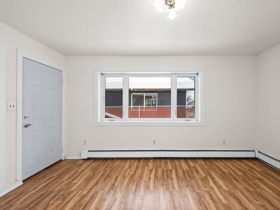 2nd image of 135 Charles St #1