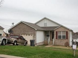 220 Lake Forest Dr, La Vergne, TN 37086