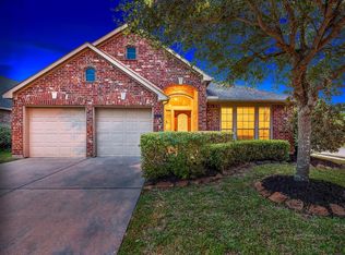 11131 E Lake Gables Dr, Richmond, TX 77406