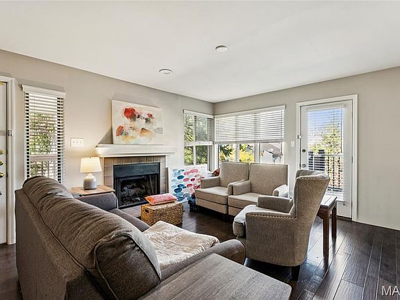 3rd image of 1717 Highview Circle Ct
