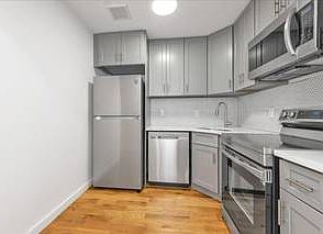 2nd image of 604 E 43rd St #3