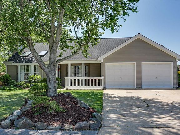 2nd image of 2517 Maymont Ct