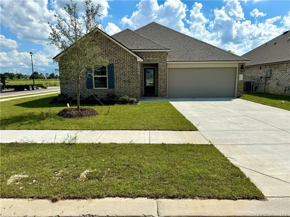 2236 Savannah View Dr, Lake Charles, LA 70607
