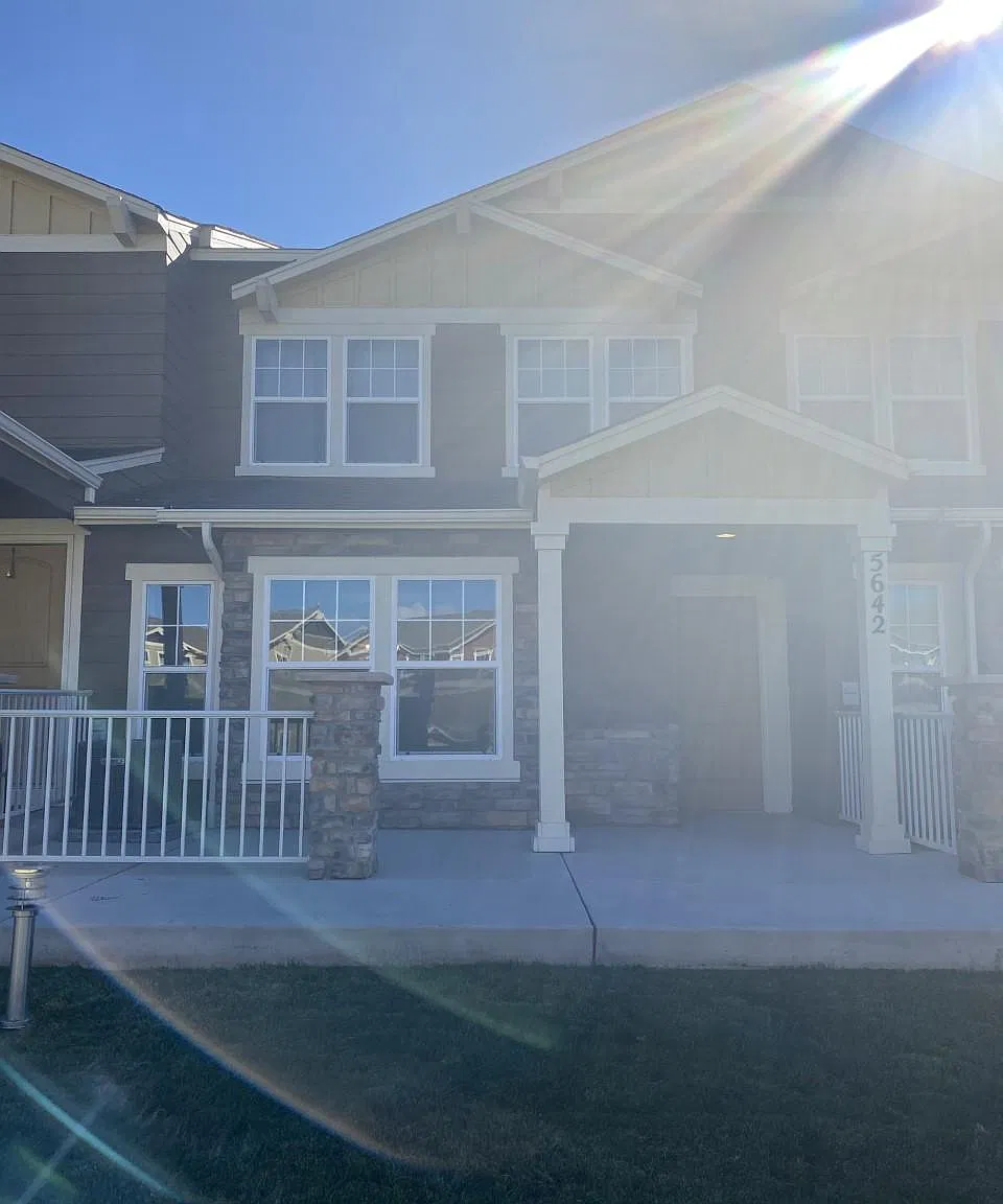 3 bed, 2.5 bath, 1682 sqft, $2,301 — Photo 1