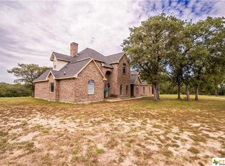 329 Flash Cir, Luling, TX 78648