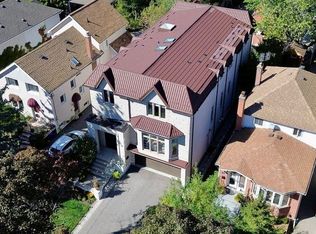 316 Churchill Ave, Toronto, ON M2R1E7