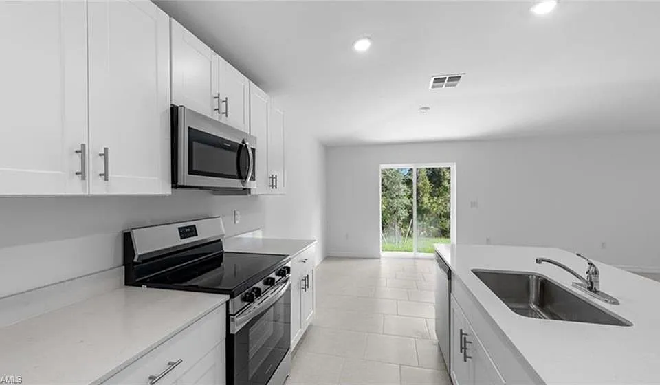 17244 Cantu Ct