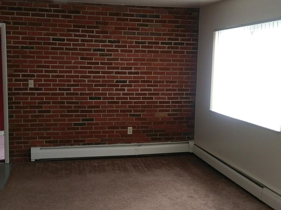 1st image of 1725 Garden Ln APT 6