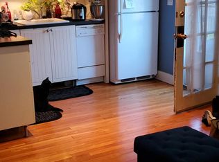 16 Middle St #2, Newton, MA 02458