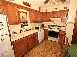5th image of 7487 Colosseum Dr #3